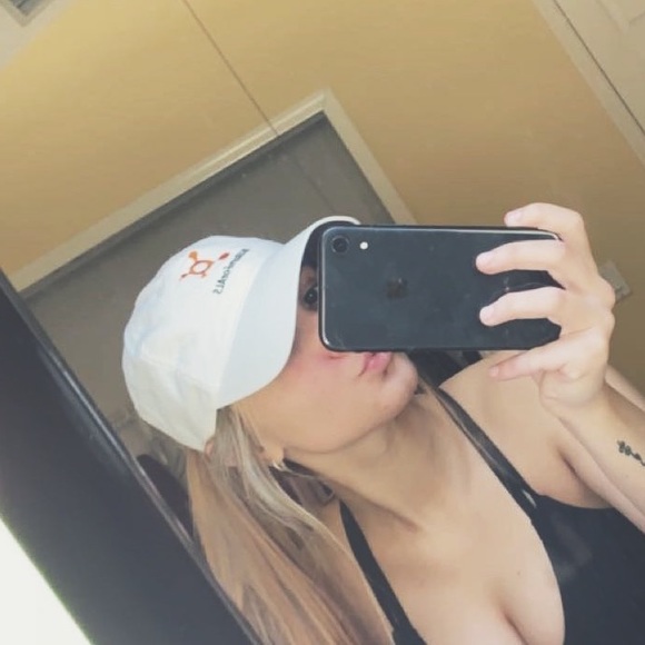 Meet your Posher, Makayla - Picture 1 of 1